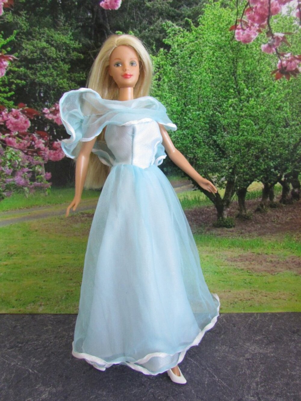 BARBIE "BRIDESMAID'S DREAM" GOWN, 1982 "WEDDING of the YEAR"  AQUA DRESS #5745